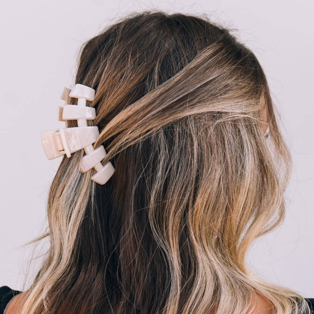 Classic Hair Clip | Medium | Soft Surf