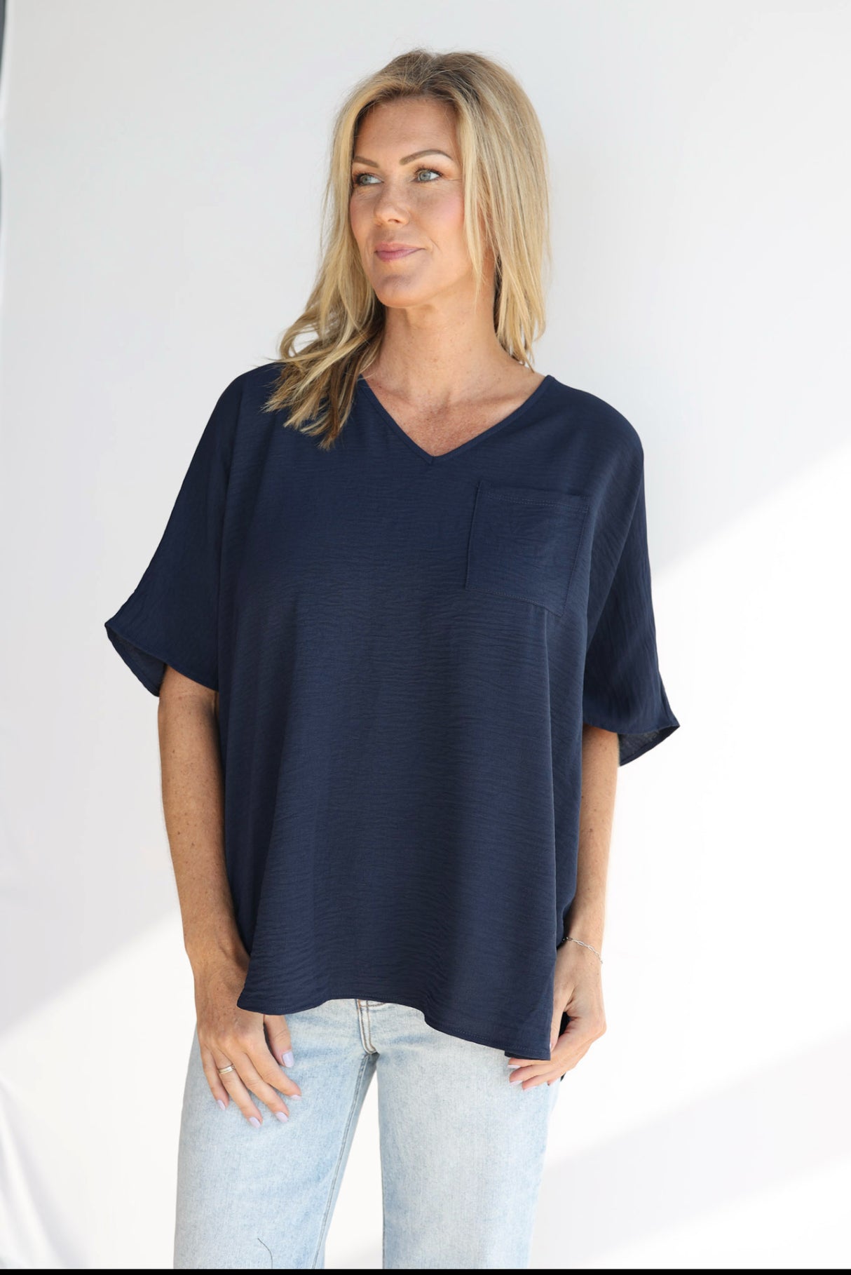 STAPLE POCKET TOP