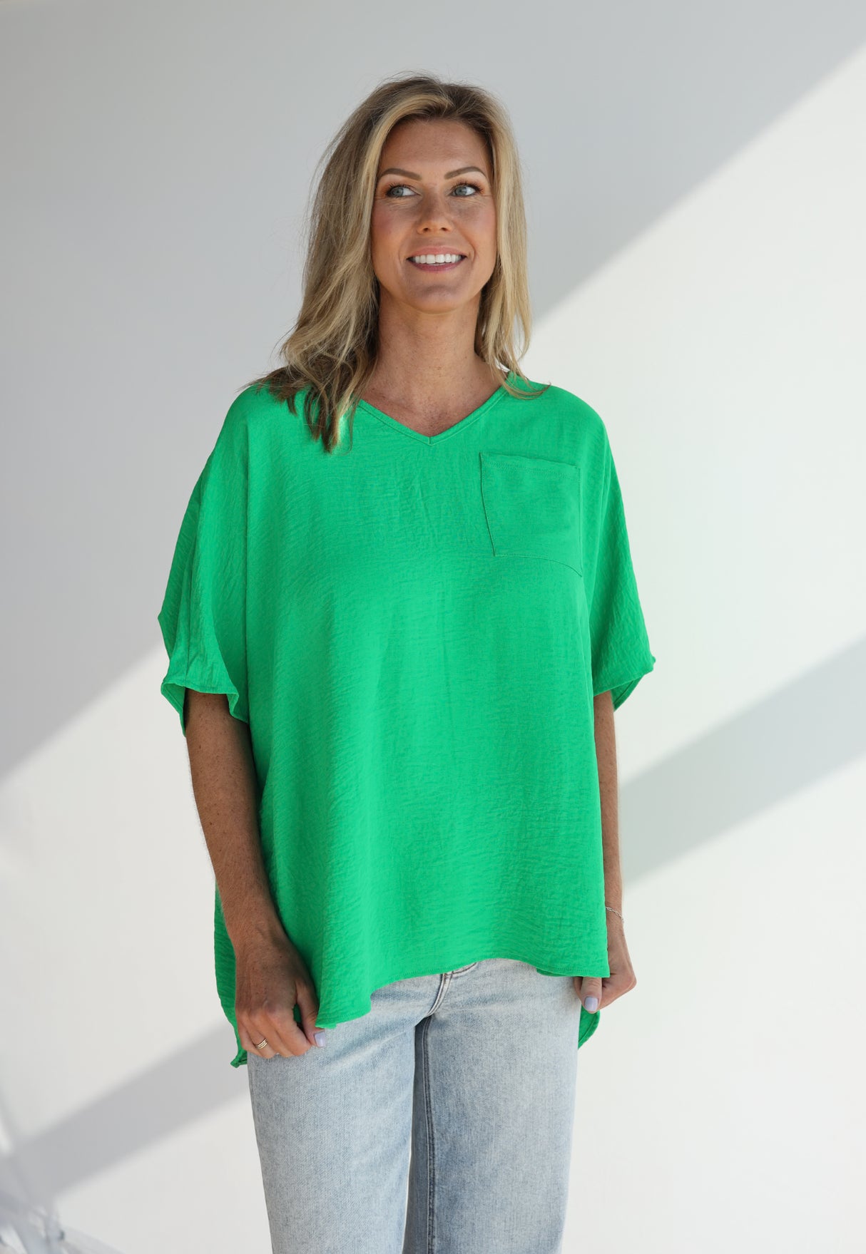 STAPLE POCKET TOP