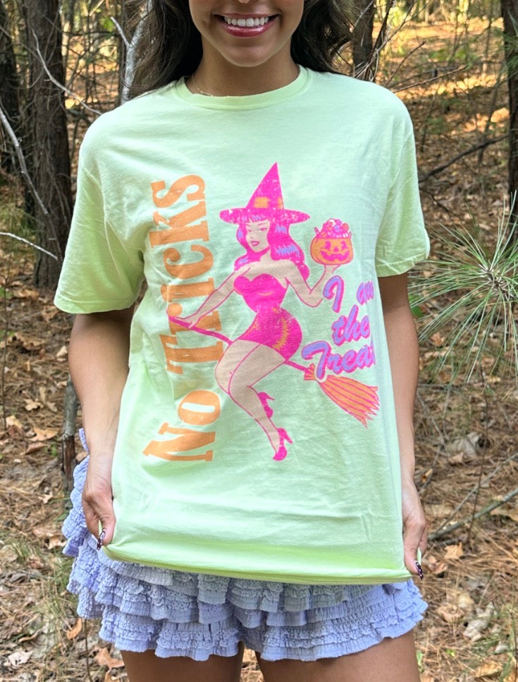 NO TRICKS I AM THE TREAT TEE