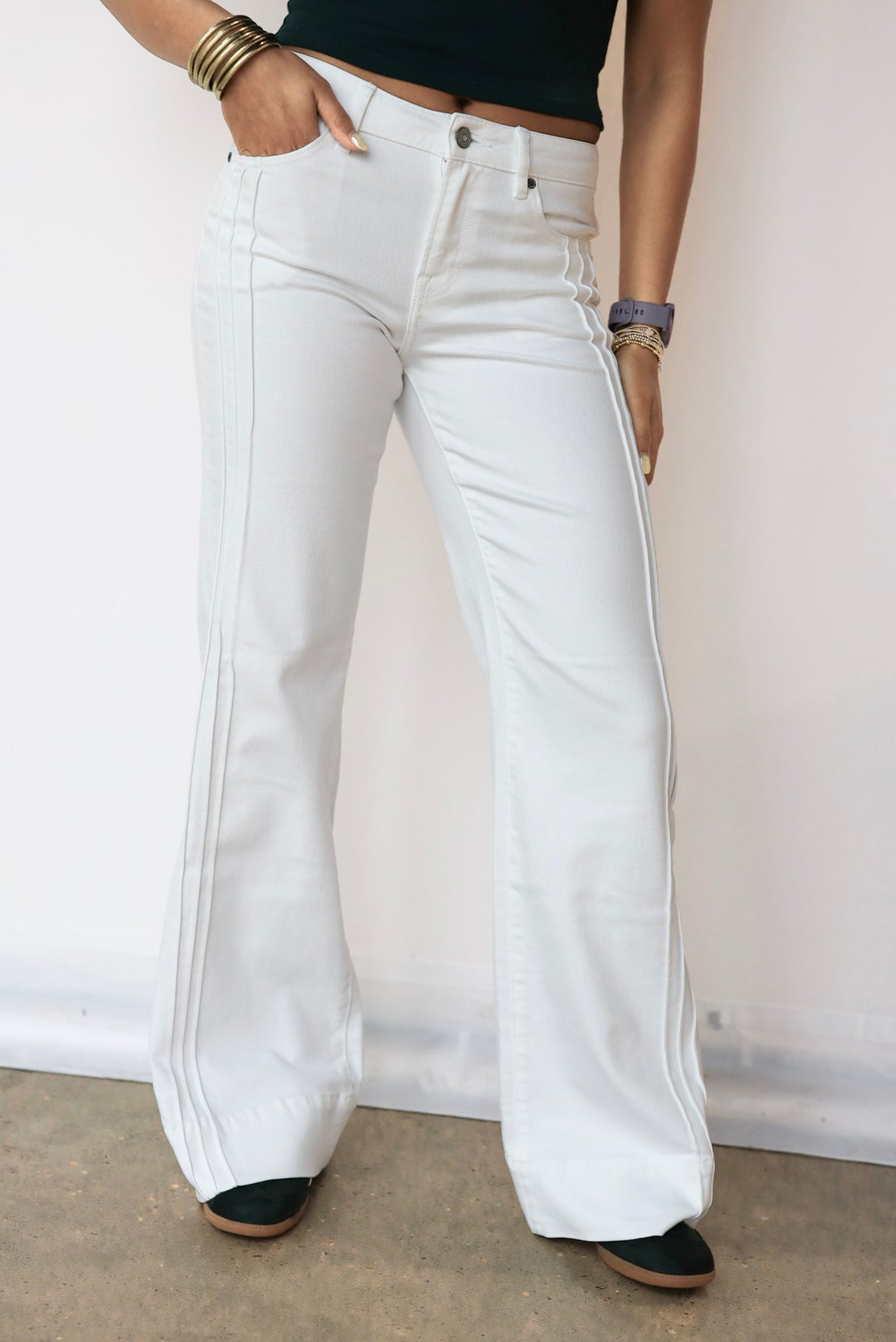 Pintuck Midrise Comfort Jean