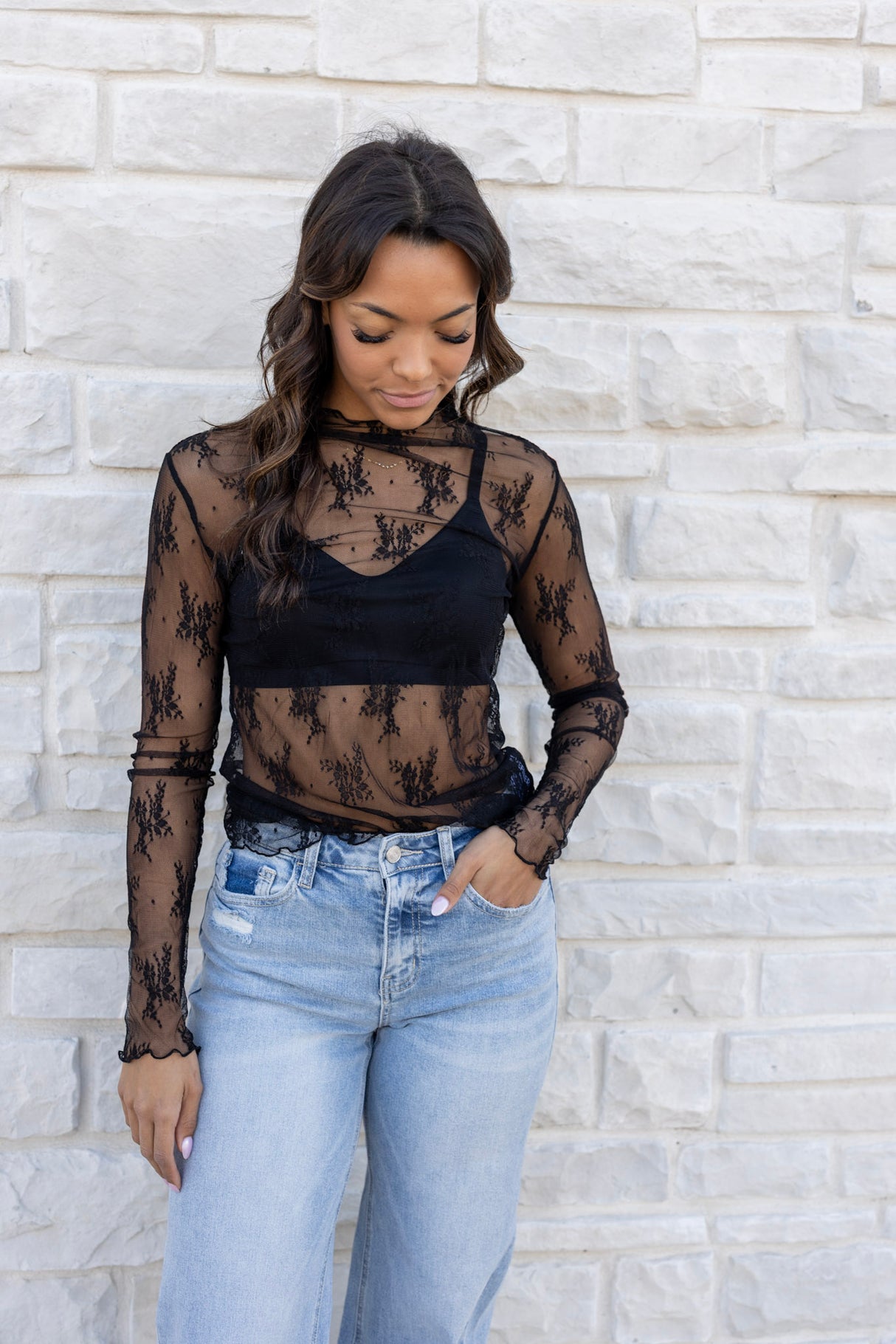 LONG SLEEVE FLORAL LACE TOP