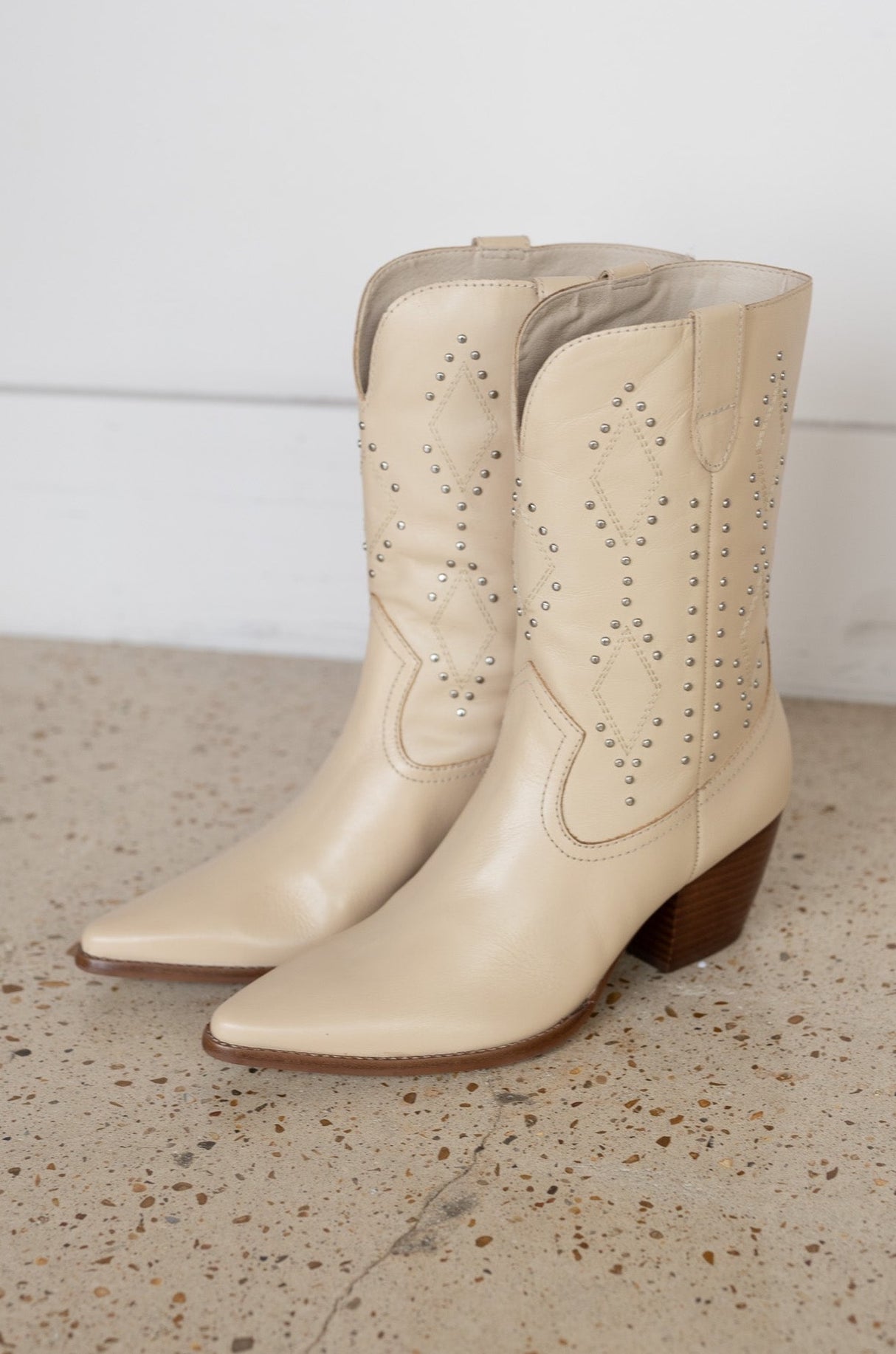 CASCADE BOOT