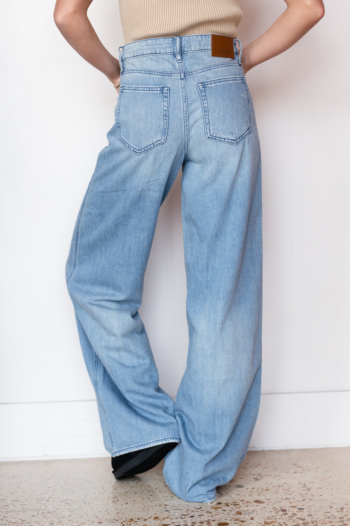 NORI HIGH RISE STANDARD JEANS