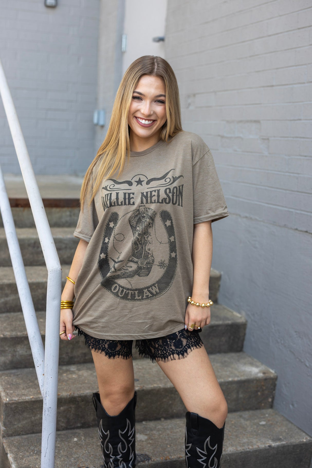 Willie Nelson Horseshoe Tee