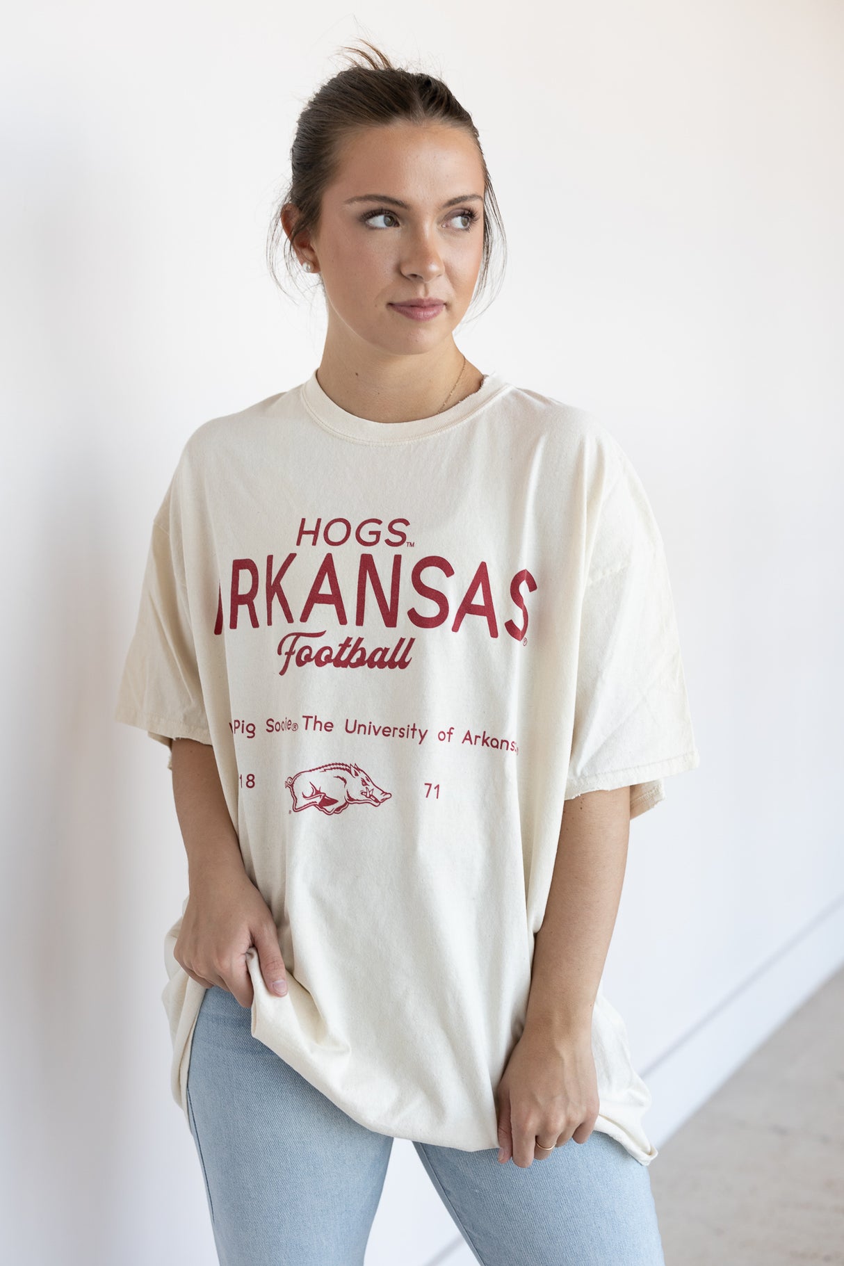OFF WHITE UNIVERSITY OF ARKANSAS SHOT OFF TEE