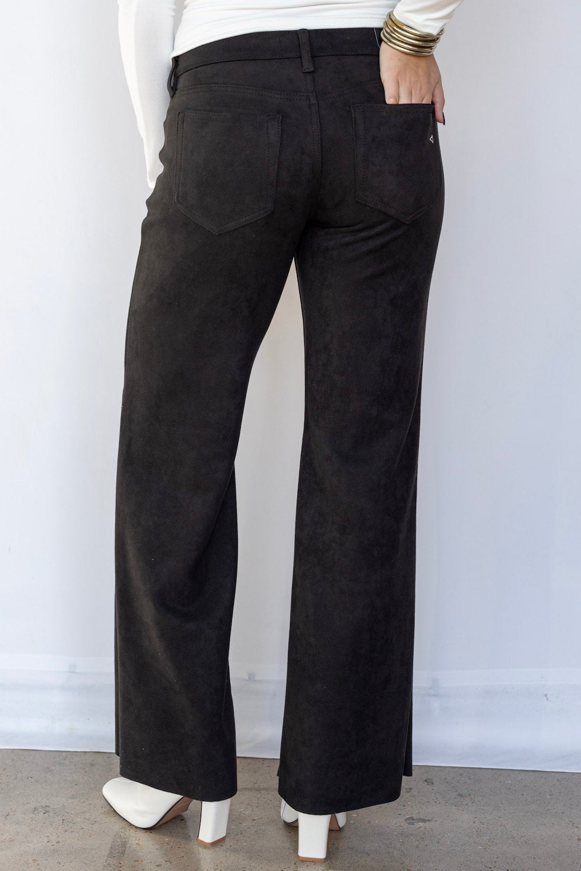 SUEDE BLACK BUTTON-UP JEAN