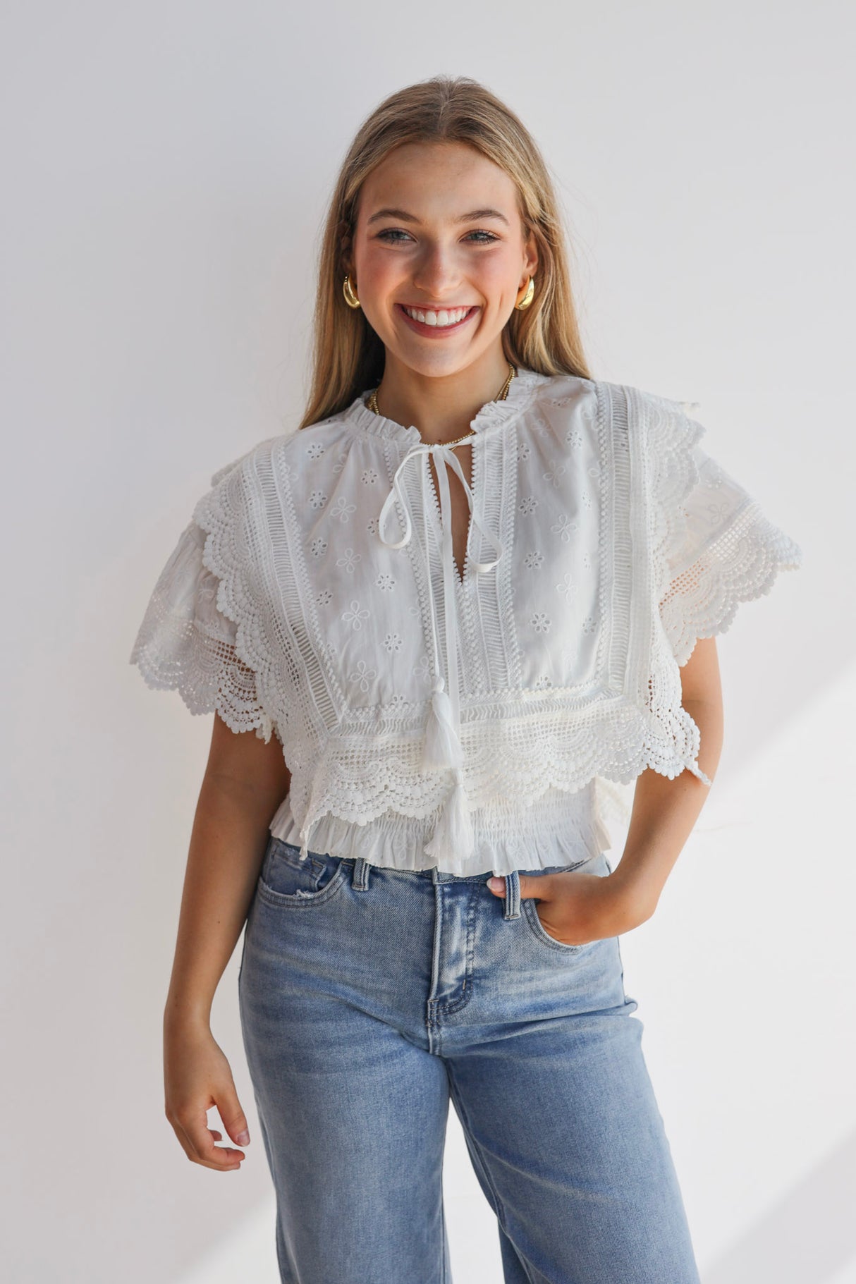 EYELET TIE FRONT CROP TOP L