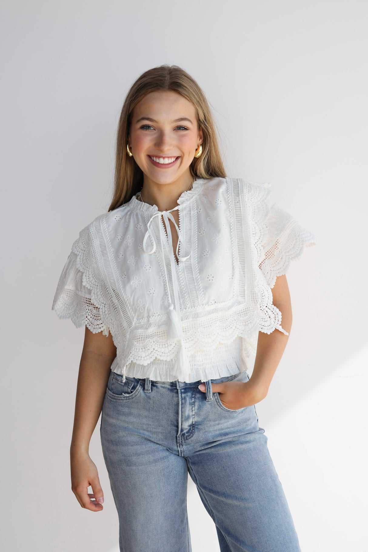 EYELET TIE FRONT CROP TOP L