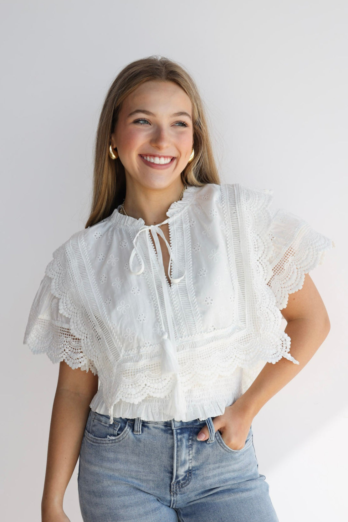 EYELET TIE FRONT CROP TOP L