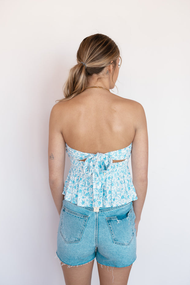 STRAPLESS RUFFLE FITTED TOP