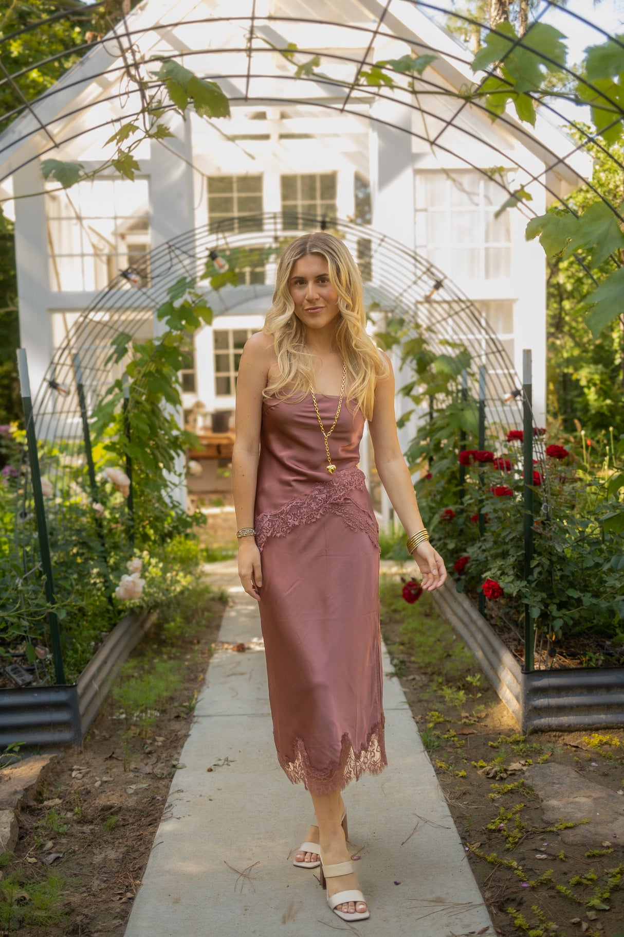 Dull Satin Lace Hem Tube Top