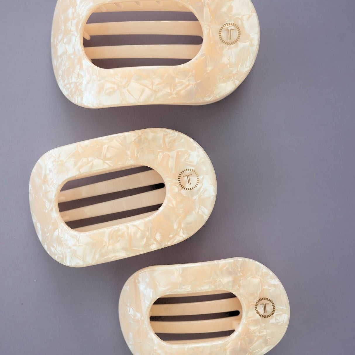 Flat Round Hair Clip | Large | Soft Surf