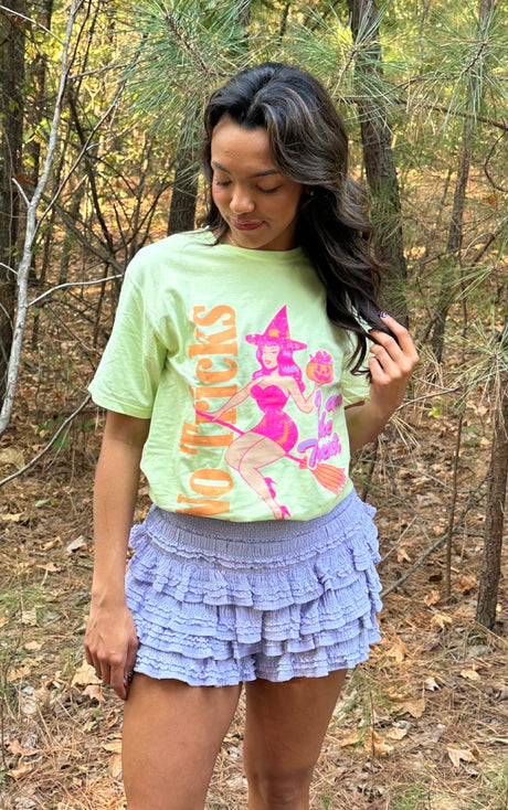 NO TRICKS I AM THE TREAT TEE