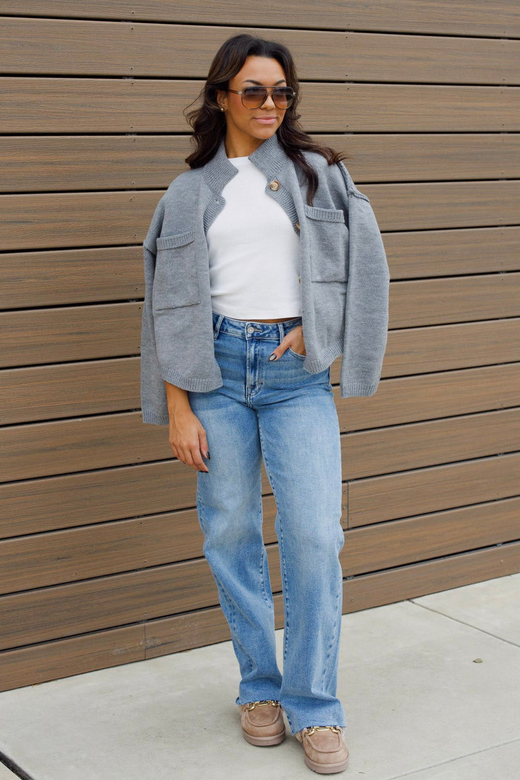 BUTTON CROP CARDIGAN