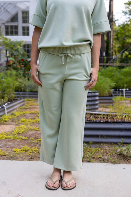 Scuba Cropped Wide Pant