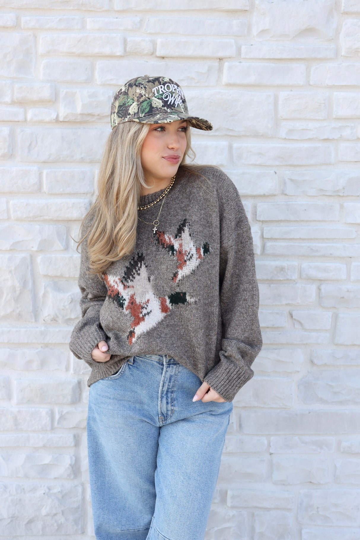 DUCK KNIT SWEATER