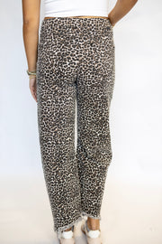 HIGH RISE LEOPARD BARREL JEAN