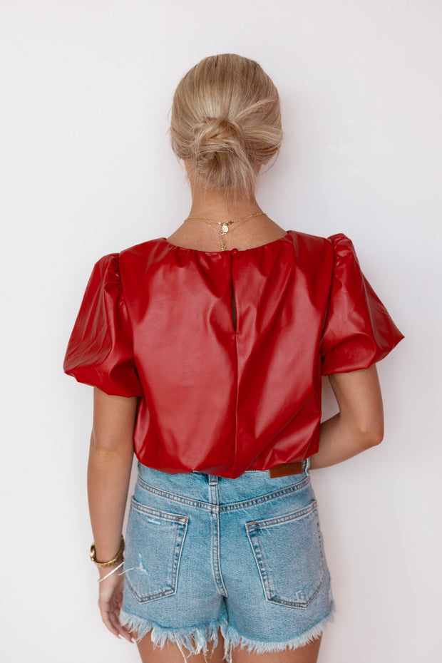 CROP BUBBLE SLEEVE & HEM TOP