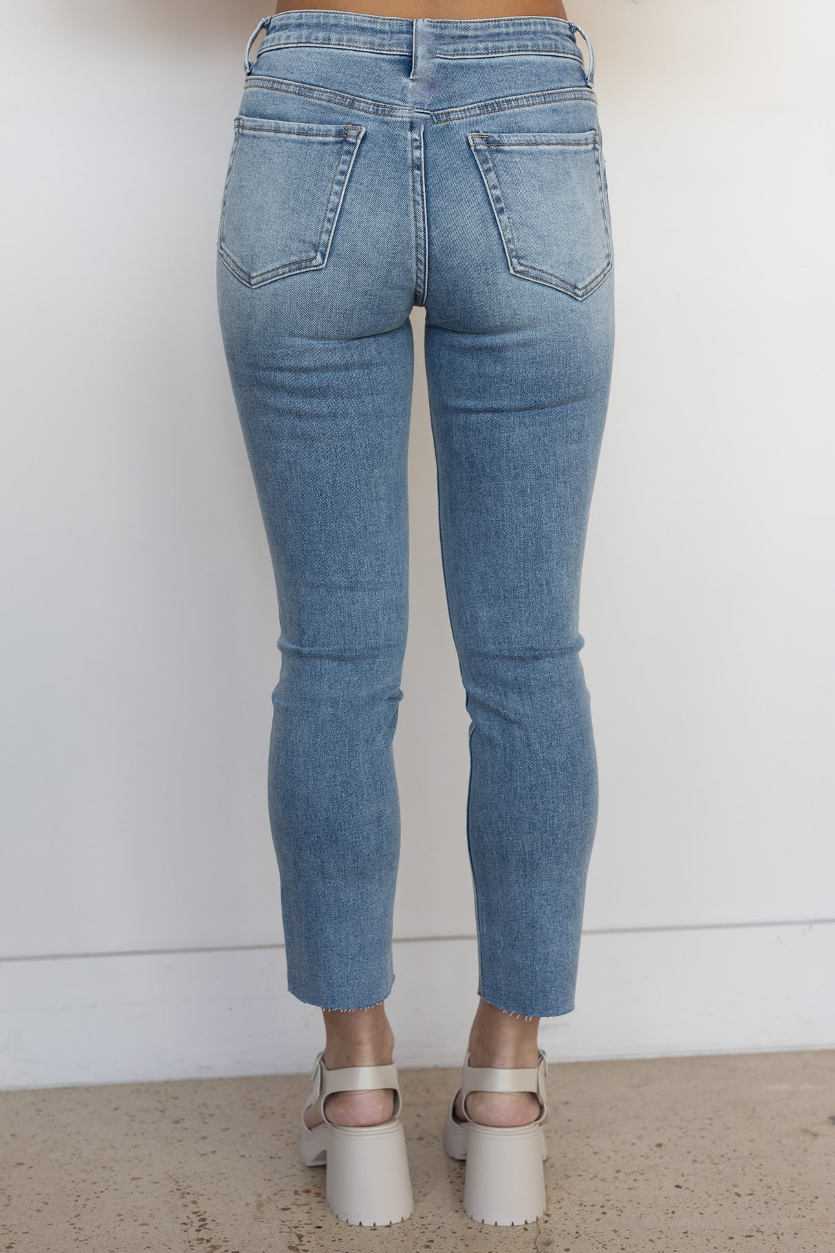 MID RISE SKINNY JEANS