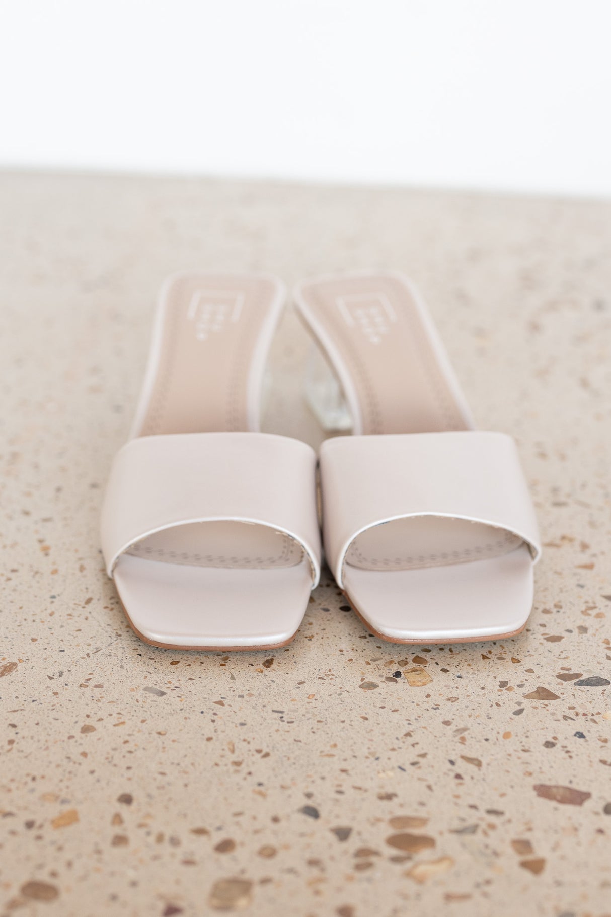 FERGIE HEEL