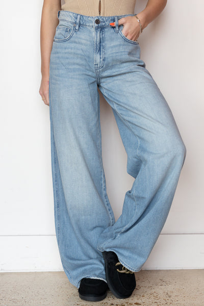 NORI HIGH RISE STANDARD JEANS