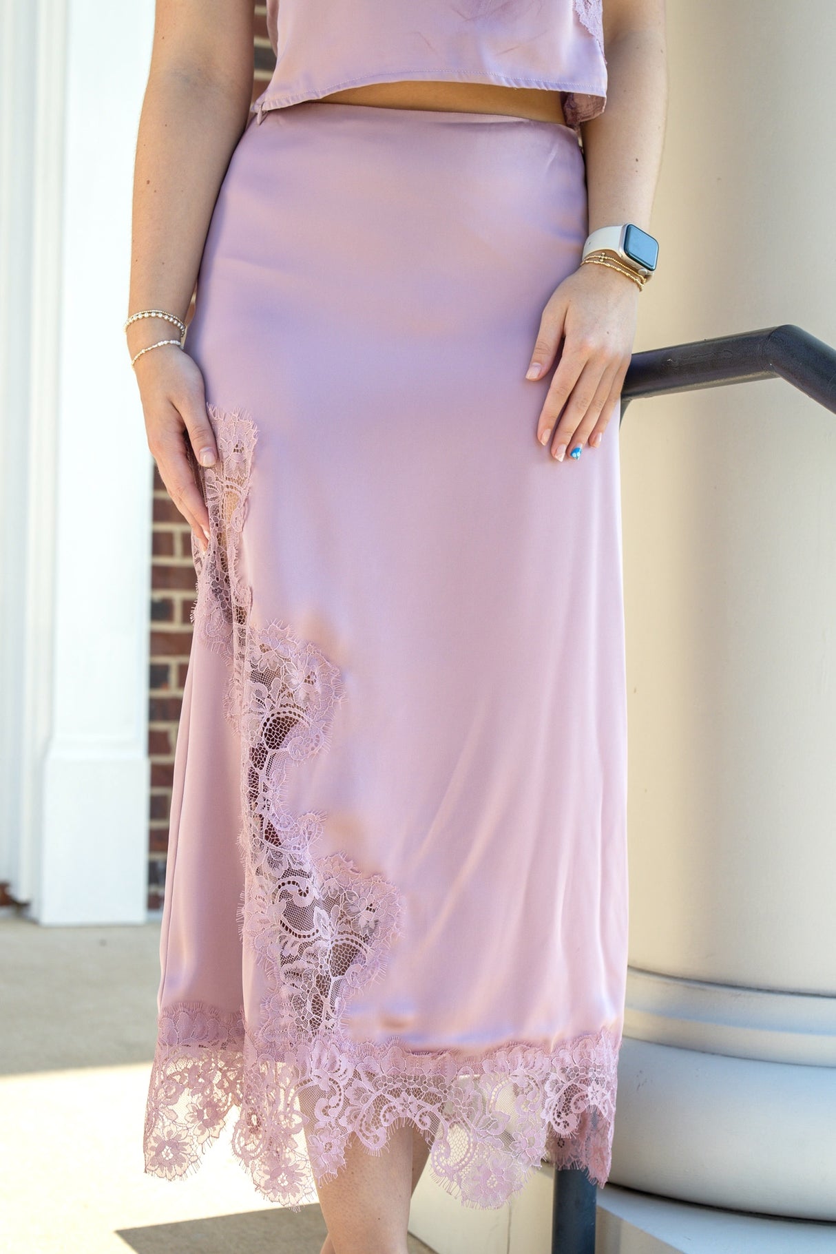 Mid Waisted Lace Trim Midi Skirt