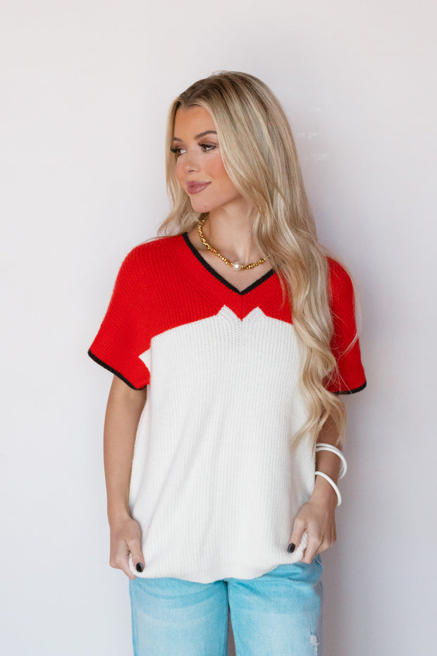 CONTRAST COLORBLOCK VNECK