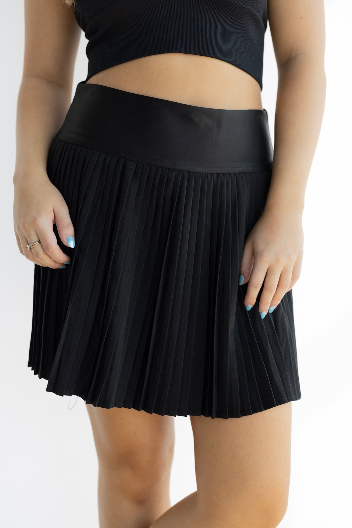 THE WAVERLY PLEATED SKORT (MULTIPLE COLORS)