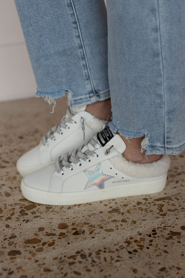 HEARTY SNEAKER