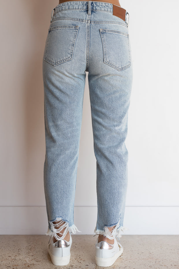 BAILEY CURVED HEM BF JEAN
