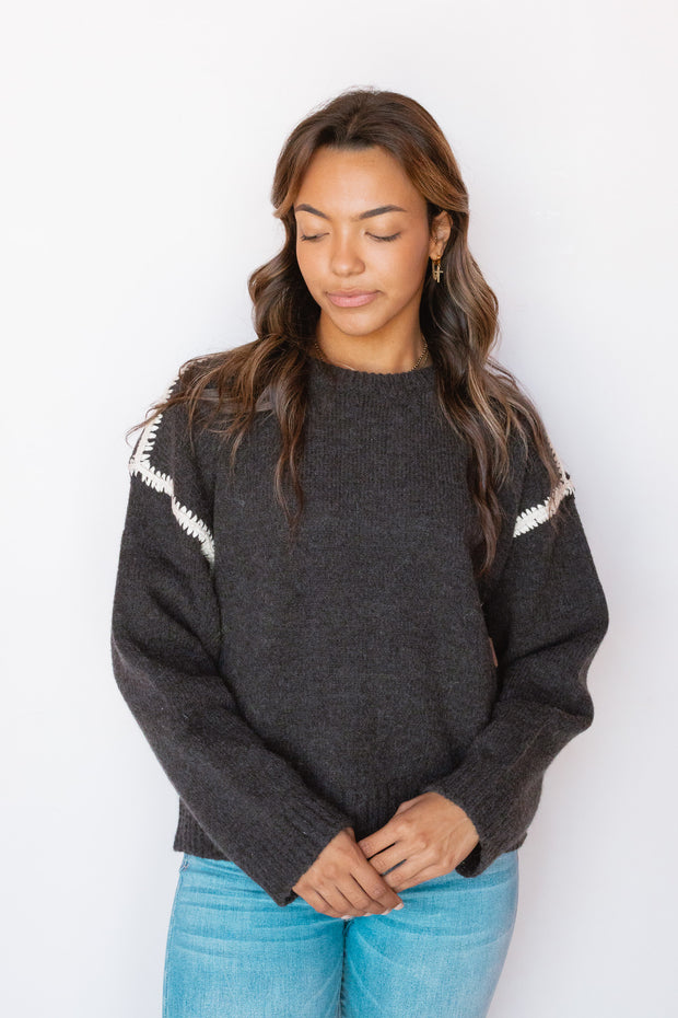 STITCH UP OVERSIZED SWEATER