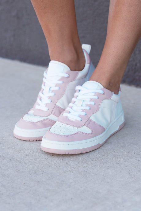 STYLE 1 SNEAKER