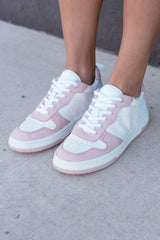 STYLE 1 SNEAKER