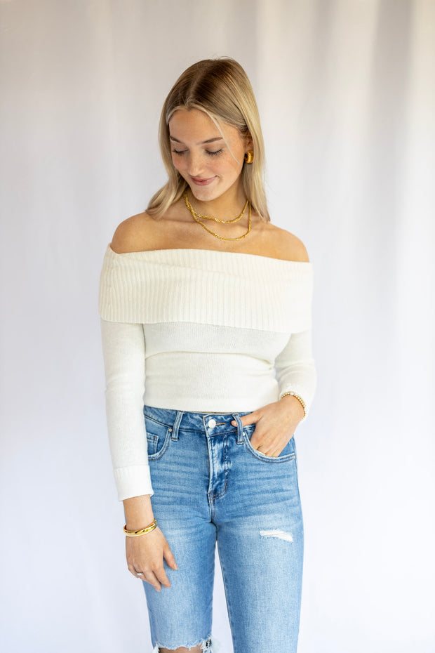 FINN OFF SHOULDER SWEATER