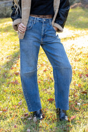 SEAM DETAIL BARREL JEAN