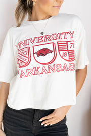 RAZORBACK SHIELD  CROP TEE