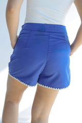 SCALLOP PIPED DETAIL SHORT
