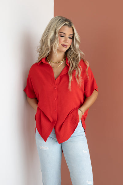 SOLID COLLARED BUTTON UP TOP