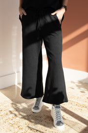 TEXTURED CROP PANTS