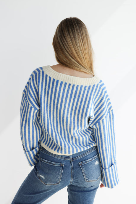 STRIPE DETAIL CROP SWEATER
