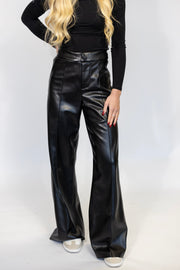 LEATHER PLEATE DETAIL PANT