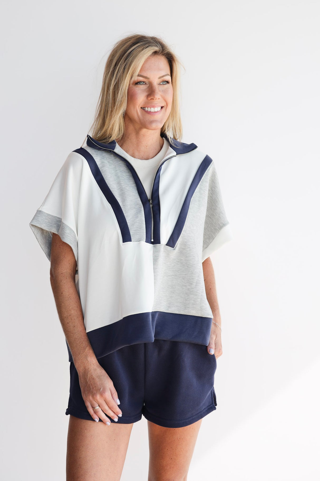 PULLOVER HALF ZIP TOP