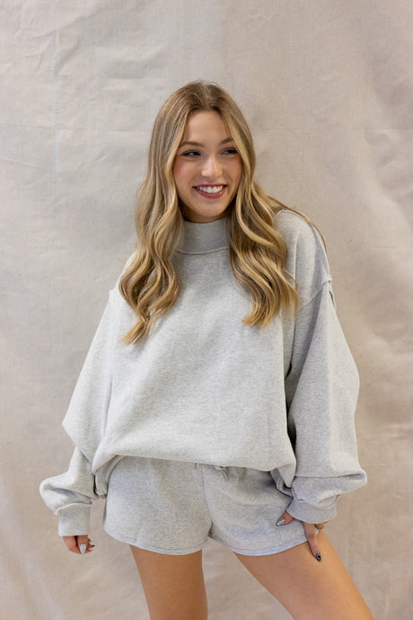 BASIC REVERSE MOCKNECK