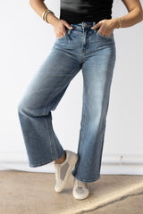 LOOSE STRETCH FIT HIGH RISEJEAN