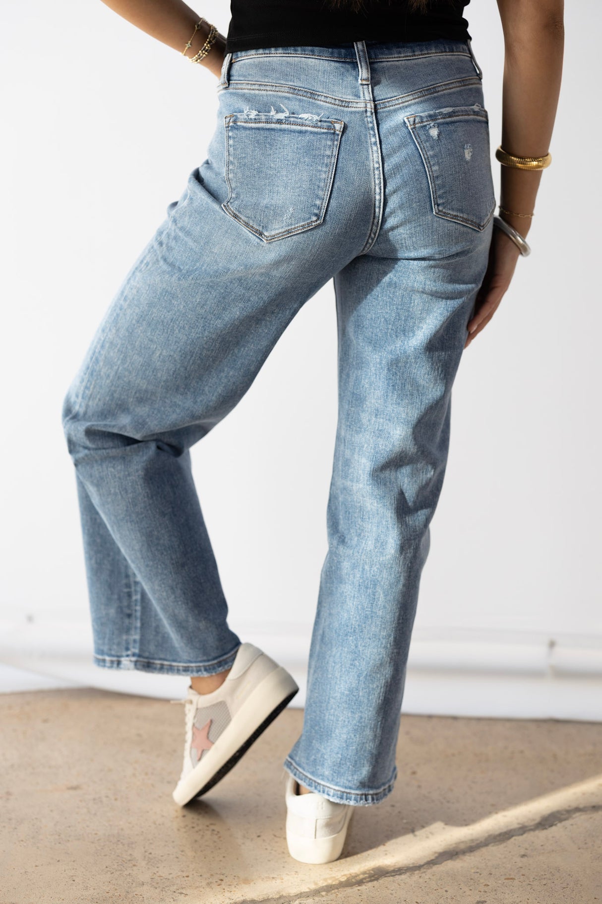 LOOSE STRETCH FIT HIGH RISEJEAN