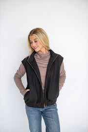 STRIPE TEXTURE ZIP UP VEST