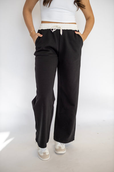 ESSENTIAL FLEECE PANT