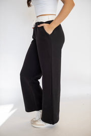 ESSENTIAL FLEECE PANT