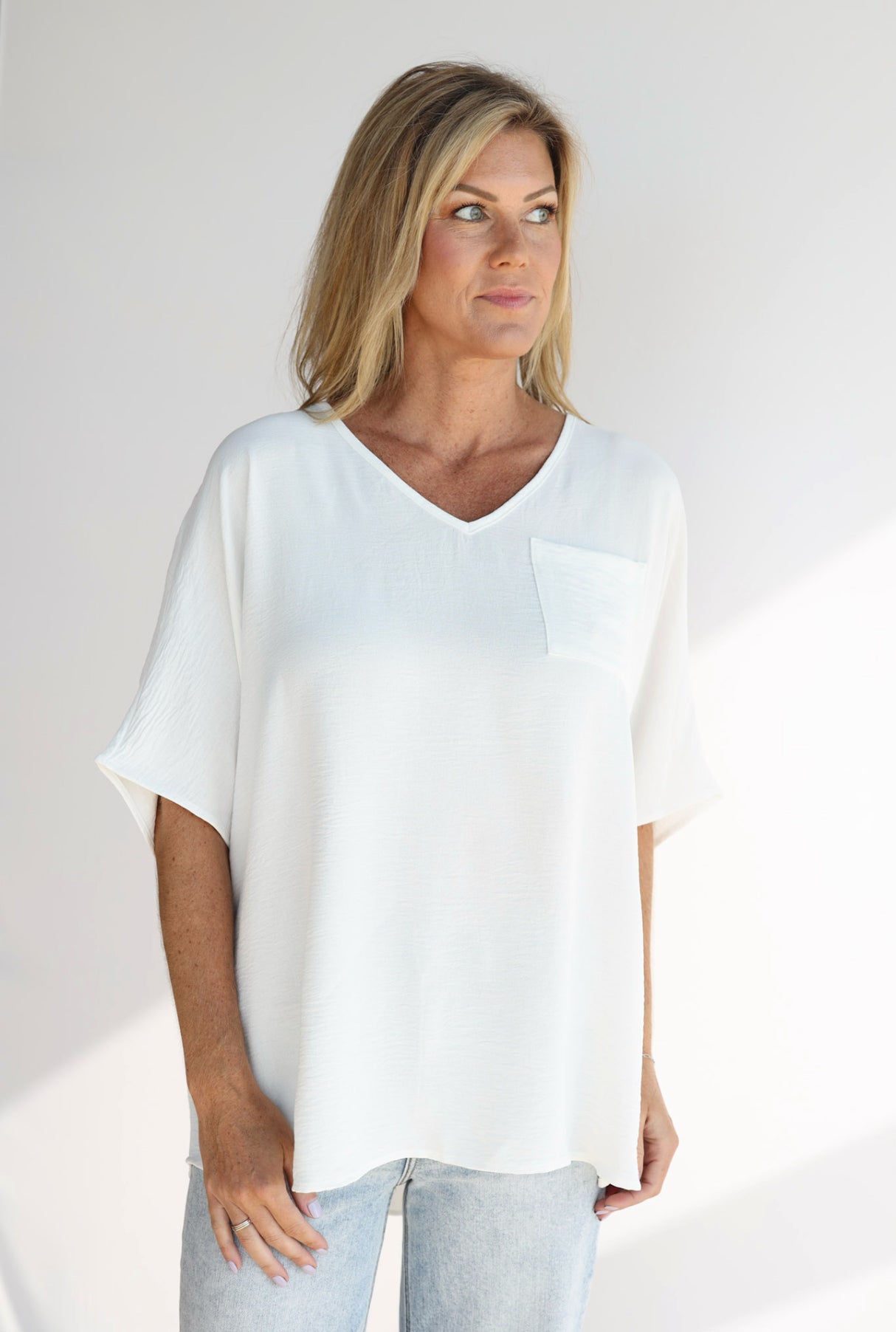 STAPLE POCKET TOP